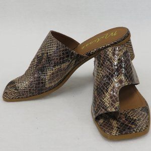 5/$20 Matisse Faux Snakeskin Sandals - Size 7